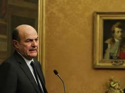 Bersani entro stasera al Colle. Grillo: "Il Parlamento può già operare"