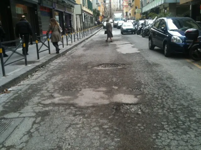 Una Pasqua "bucata" per le strade del Vomero