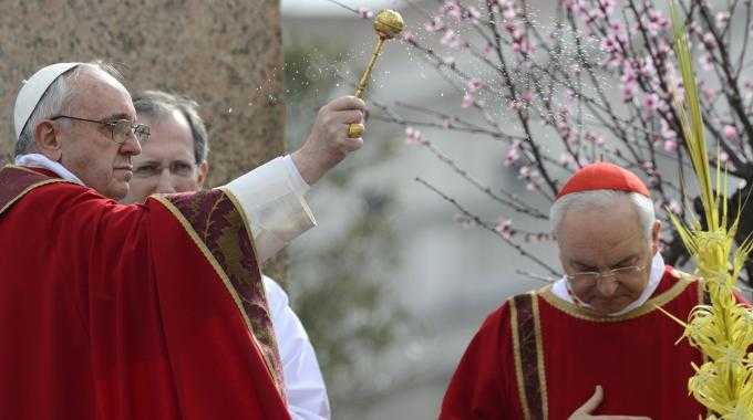 Messa delle Palme, Papa Francesco: «Non fatevi rubare la speranza»