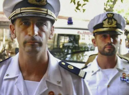 Il sacrificio dei marò: l'Italia si piega all'India