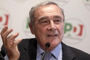 Senato: Grasso dimezza le spese della presidenza