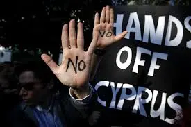 Crisi, Cipro si rivolge a Mosca. Ue: «Nicosia presenti uno scenario alternativo»
