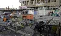 Iraq, autobomba alla fermata, 10 morti