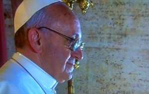 Papa: rimuove i sigilli all'appartamento papale