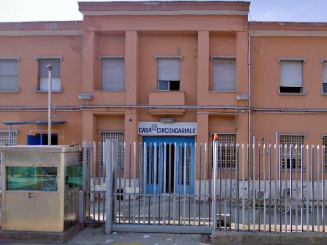 Tentata estorsione a Latina con delle foto osè: arrestati tre rumeni