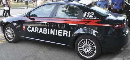 Ladro pedinato dai Carabinieri chiede aiuto al 112