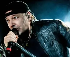 Vasco Rossi, "non mi dimetto e mi preparo al tour"