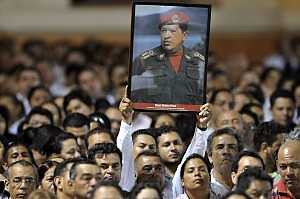 Chavez, migliaia di persone seguono la sua salma