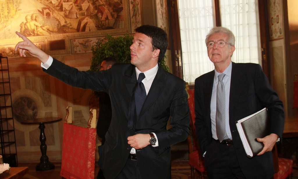 Monti avverte il futuro governo: «Nell'Europa o nuove elezioni». Incontro tra il Professore e Renzi