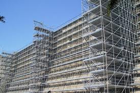 Ponteggi e furti negli appartamenti