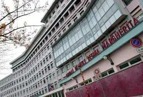 Torino: ragazzina di 14 anni tenta il suicidio perchè va male a scuola
