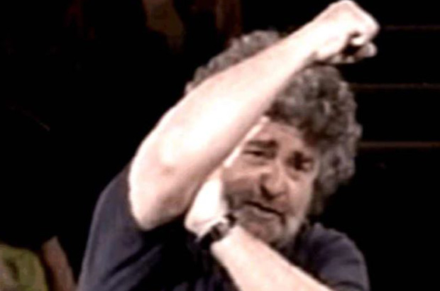 Beppe Grillo e la sberla al sistema politico italiano