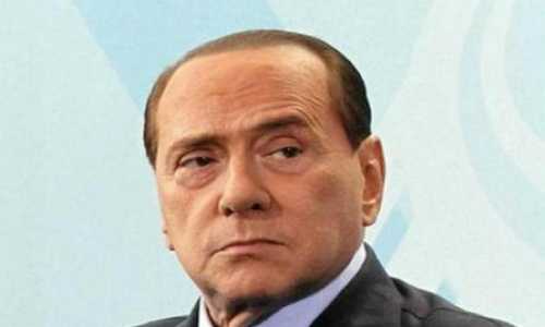 Berlusconi rinuncia al comizio finale a Napoli