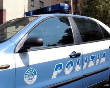 Arrestato nomade di 16 anni dopo una lunga fuga in auto