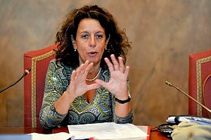 Lucia Castellano,  "Maroni o mente o ammette l'incapacità della Lega"