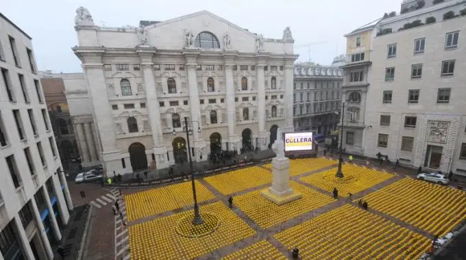 Piazza Affari, per l'edilizia è "la giornata della collera". Squinzi: "Serve terapia d'urto"