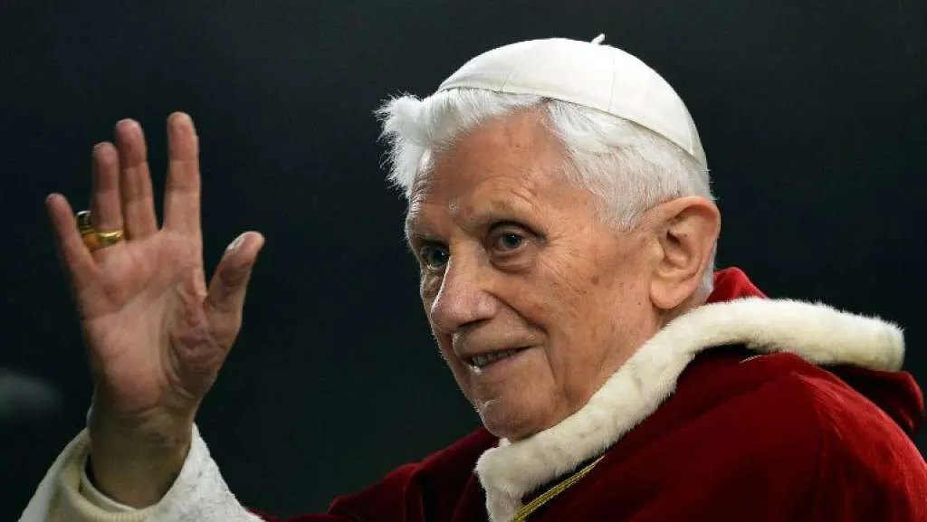 Dimissioni del Papa: tre mesi fa potrebbe aver subìto in segreto un intervento al cuore