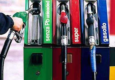 I prezzi della benzina diventano "trasparenti" per legge