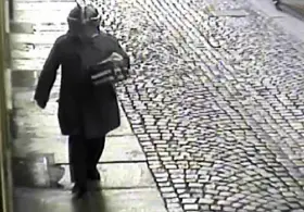 Agguato Musy: la Polizia diffonde il video dell'aggressore. Si indaga su una telefonata di Furchì