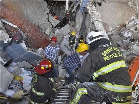 Città del Messico: esplode un grattacielo, 25 morti