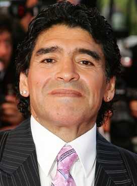 Maradona vince la sua battaglia con il fisco, e può tornare in Italia da uomo libero