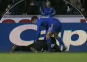 Minacce di morte al raccattapalle dello Swansea