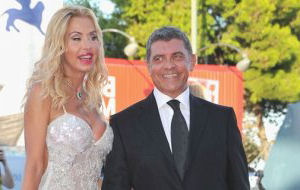 Valeria Marini si sposa, ma salta la Chiesa: il Vaticano dice no!