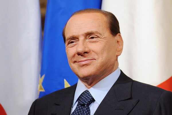 Berlusconi preoccupato: «Il governo mi riduce la scorta». E prepara una proposta choc sull'economia