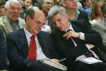 Bersani assicura: «Non abbandonerò Vendola per Monti». Polemica dei socialisti esclusi dalla foto