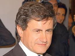 Roma, Alemanno si ricandida alle comunali: è polemica