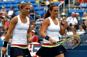 Tennis, Australian Open: Roberta Vinci e Sara Errani volano alla finale del Grande Slam