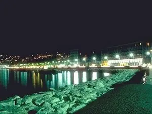 Baretti sul Lungomare di Napoli. Ecco la proposta