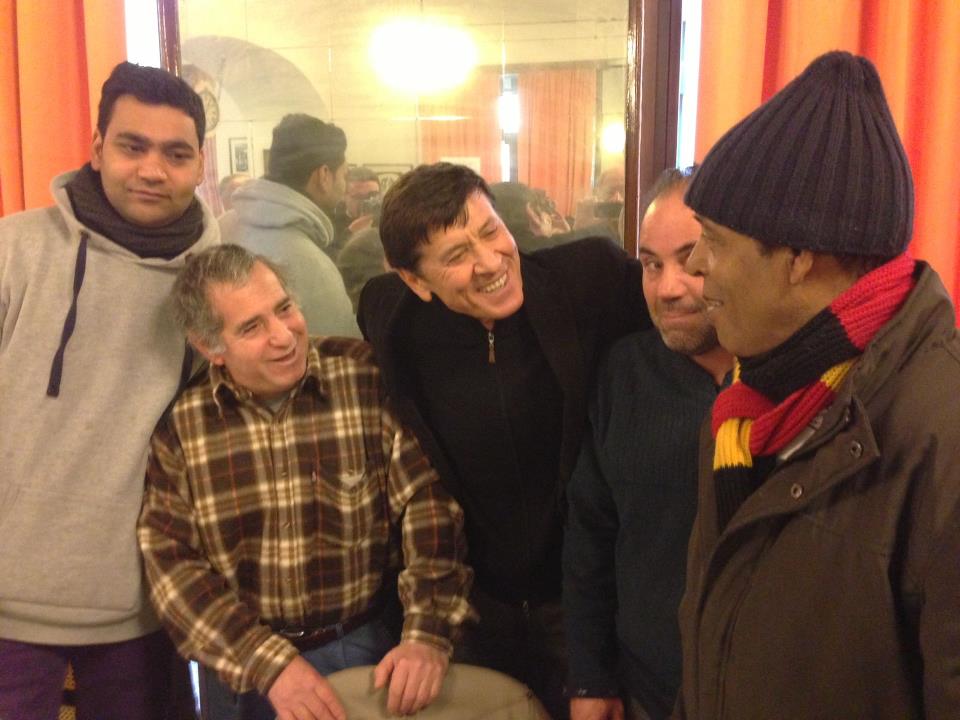 Il ristorante "Diana" offre pranzo ai clochard. Ospiti Morandi e Bergonzoni