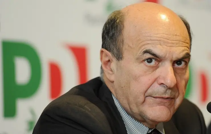 Bersani: "Niente patrimoniale, non sono Robespierre. Giù Irpef e Irap"