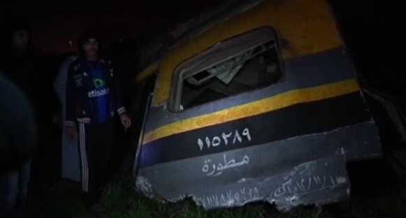 Il Cairo, deraglia treno: per ora 19 morti e oltre 100 feriti
