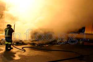 Rifiuti: emergenza incendi, riunione in prefettura a Crotone