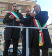 Crosia. Emergenza rifiuti, manifestazione dei sindaci