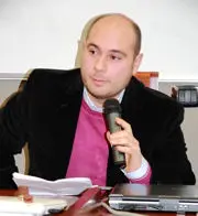 Vincenzo Capellupo su raccolta  rifiuti quartiere Gagliano