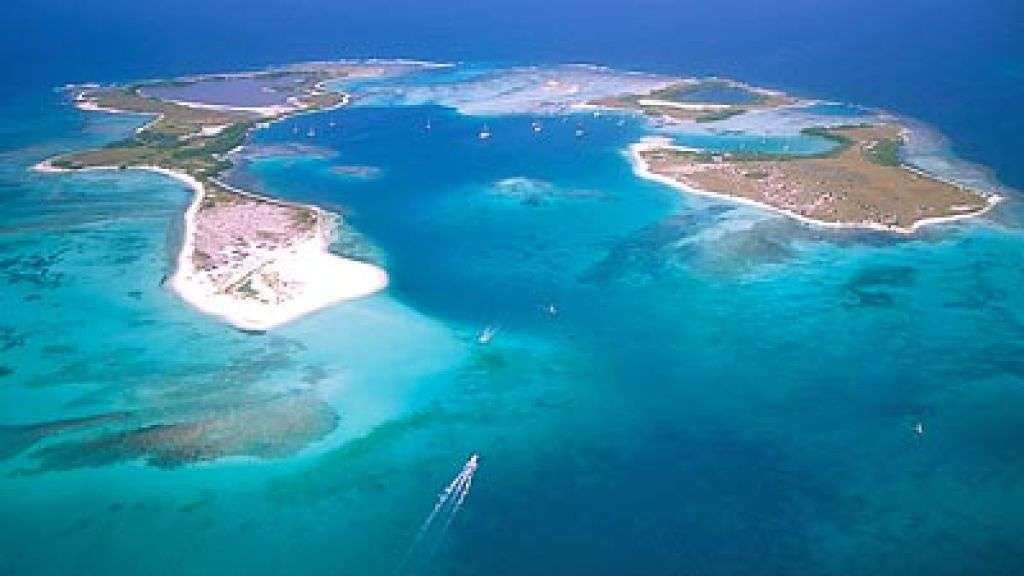 Los Roques: l'aereo è stato inghiottito da un cumulo di nubi, poi potrebbe averlo colpito un fulmine