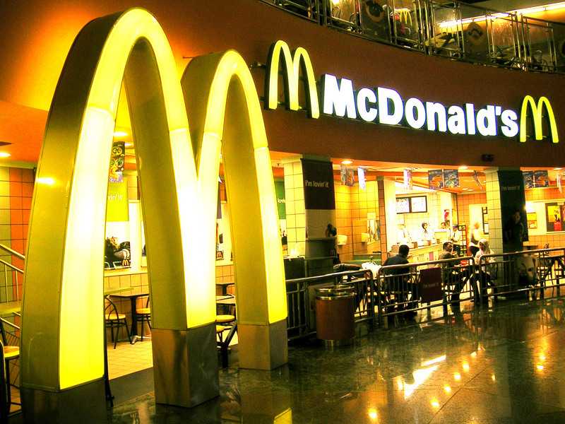 Cgil contro McDonald's: «Elevato tasso di precarietà e inesistente confronto contrattuale»