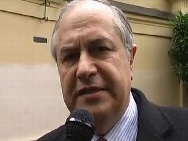 A Napoli la democrazia e' morta e sepolta!