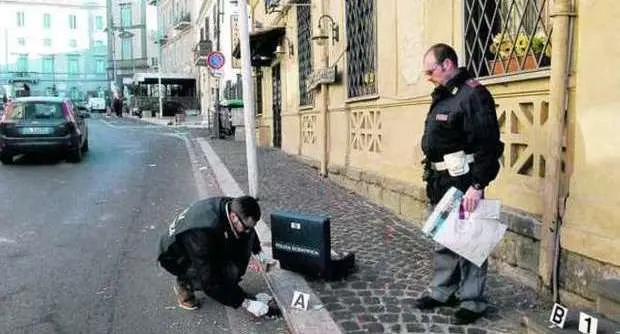 Poliziotto massacrato per sventare una rissa