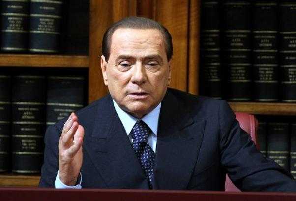 Berlusconi: "La Bce garantisca il debito o l'Italia potrebbe uscire dall'Euro"