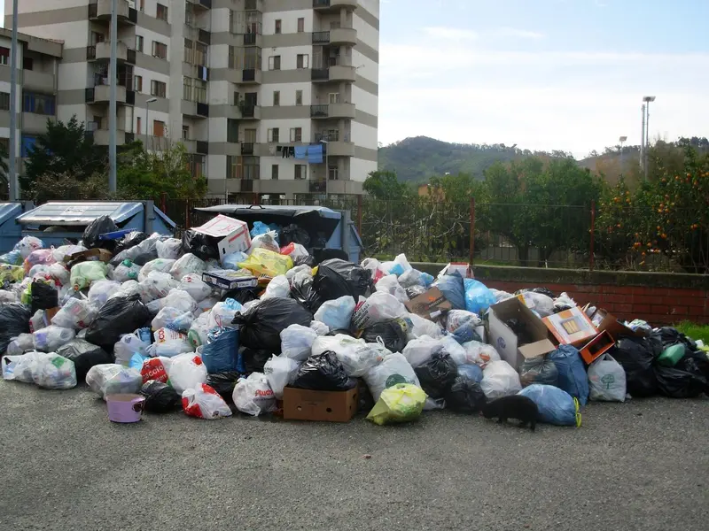Calabria, emergenza rifiuti: verso la soluzione definitiva