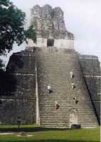 Maya, i pessimisti contro i loro templi