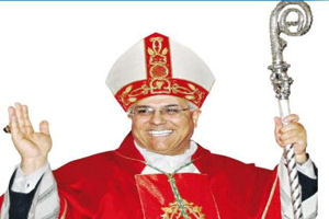 Mons. Vincenzo Bertolone: Un Natale di pace illuminato dalla fede