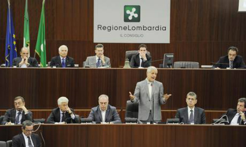 Lombardia, rimborsi: "In taxi per studiare"