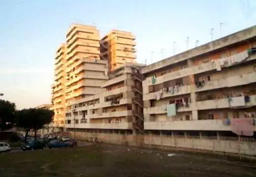 Napoli: a Scampia bombe per intimidire i clan