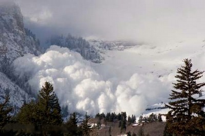 Morti due sciatori alpini nel bresciano a causa di una valanga