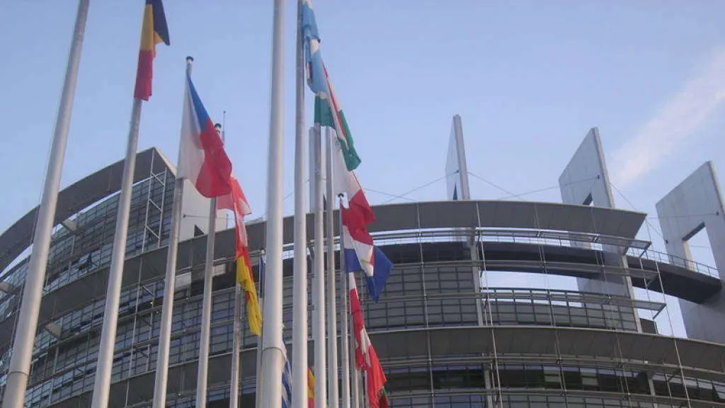 Preoccupazione parlamentari europei: errore far cadere Monti
